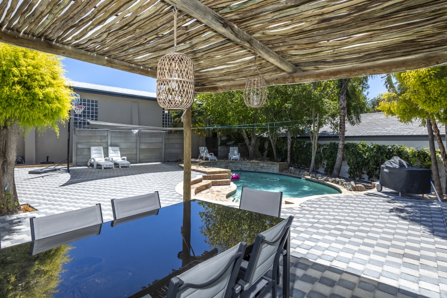 4 Bedroom Property for Sale in Welgemoed Western Cape